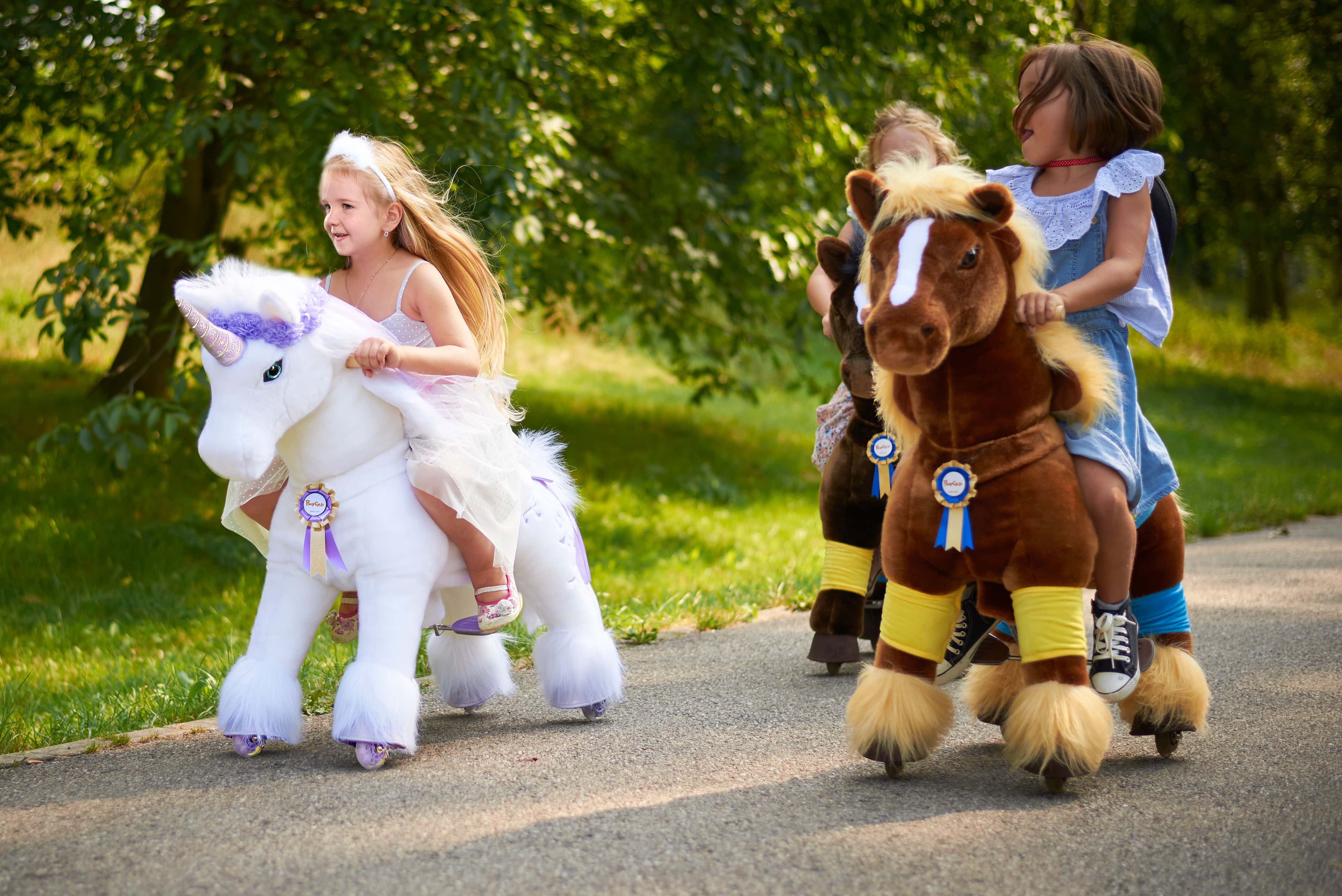 life size toy horse that walks